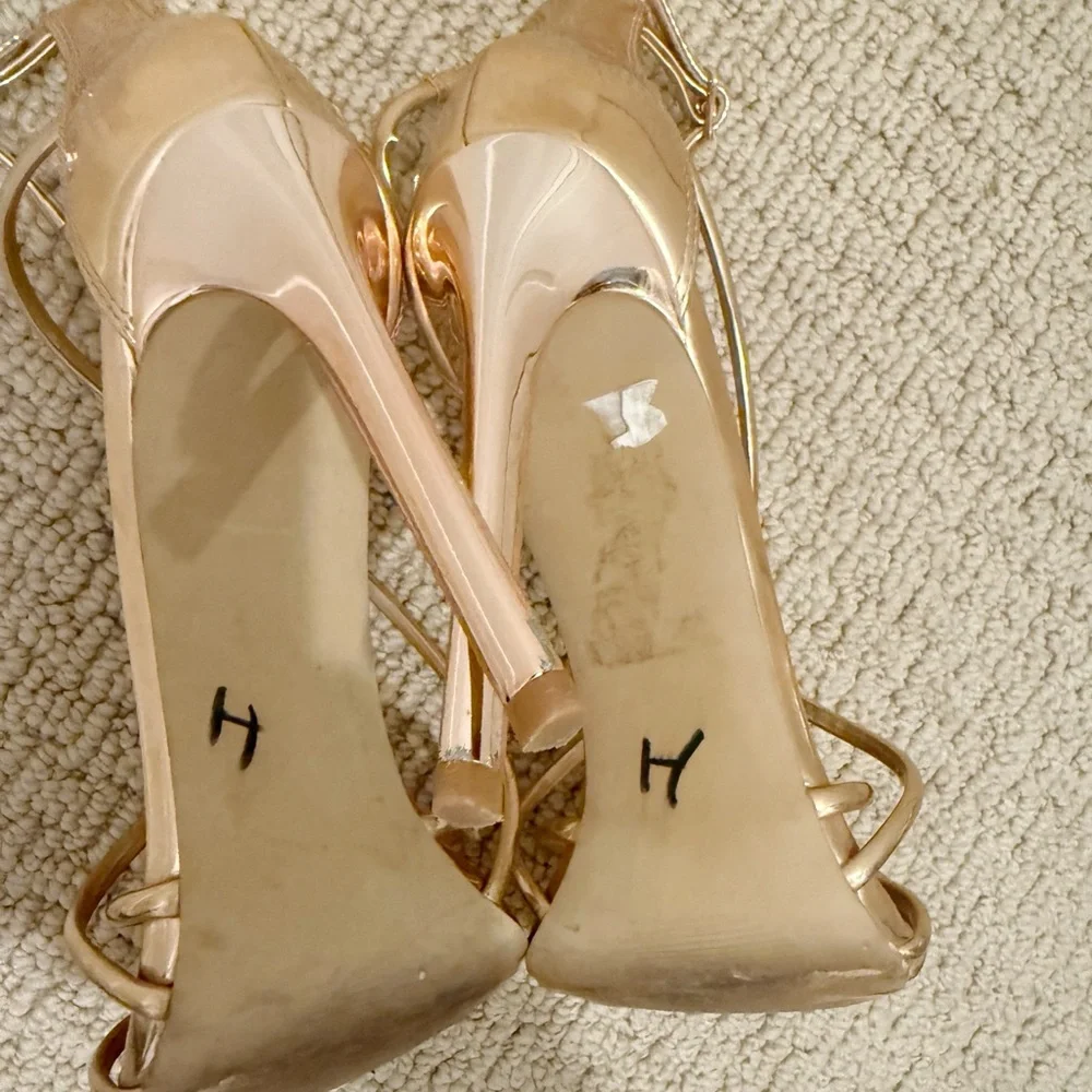 STEVE‎ MADDEN Satire Heels in Rose Gold size 8